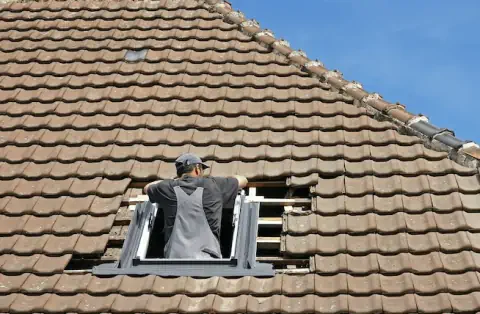 Pose de velux - Saint-Vincent-la-Commanderie